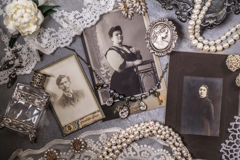 Three vintage photographs, lace, jewelry